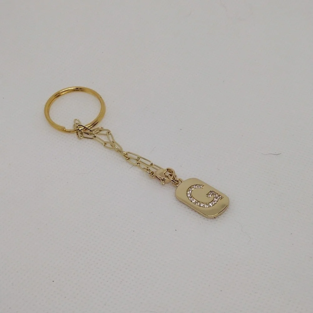 Elegant Gold Keychain with Stylish ‘G’ Pendant – Perfect Gift - Picture 3 of 3
